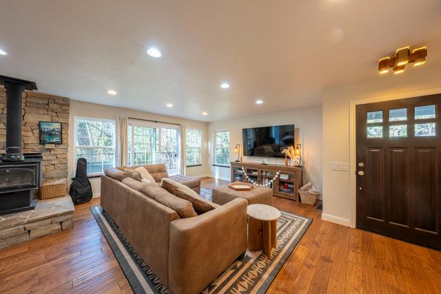 6212 Baywood Ct, Foresthill, CA 95631