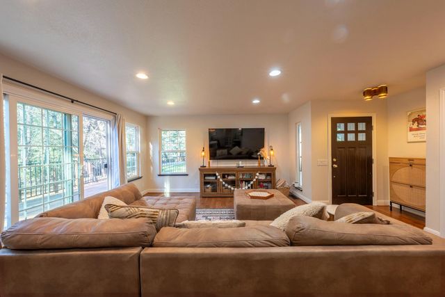 6212 Baywood Ct, Foresthill, CA 95631