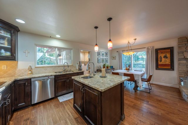 6212 Baywood Ct, Foresthill, CA 95631