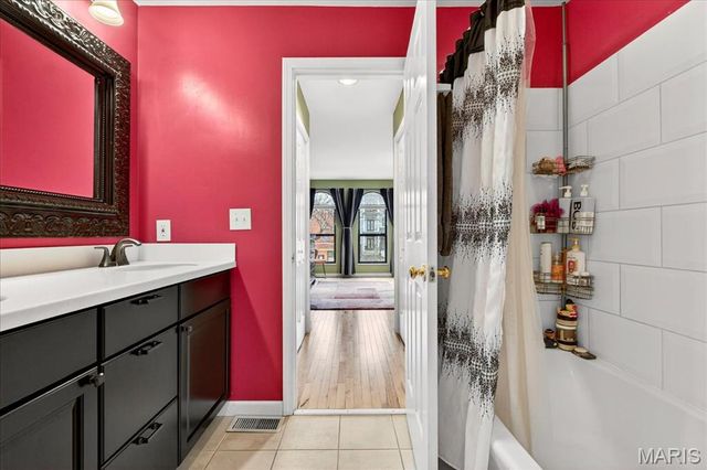 4303 Laclede Avenue D, St Louis, MO 63108