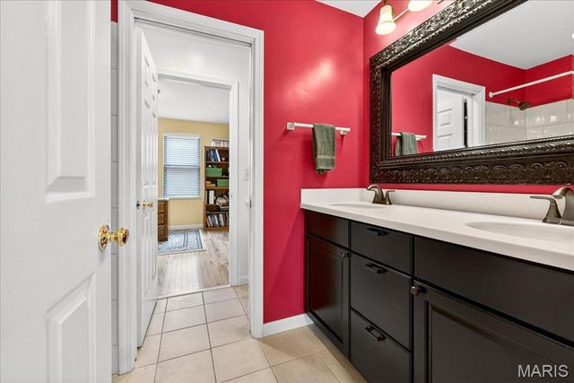 4303 Laclede Avenue D, St Louis, MO 63108