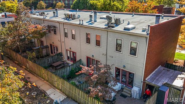4303 Laclede Avenue D, St Louis, MO 63108