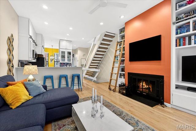 4303 Laclede Avenue D, St Louis, MO 63108