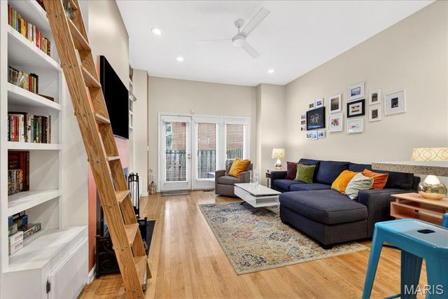 4303 Laclede Avenue D, St Louis, MO 63108