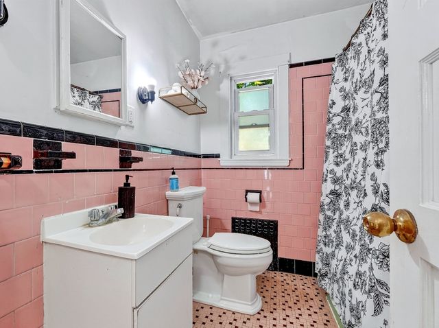 4-6 Crane Ave, Maynard, MA 01754