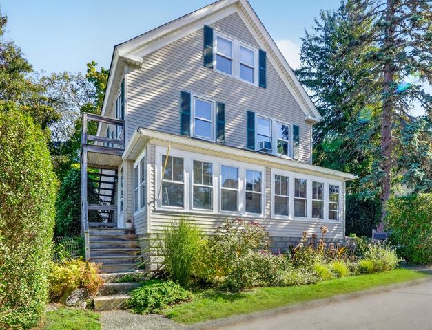 4-6 Crane Ave, Maynard, MA 01754