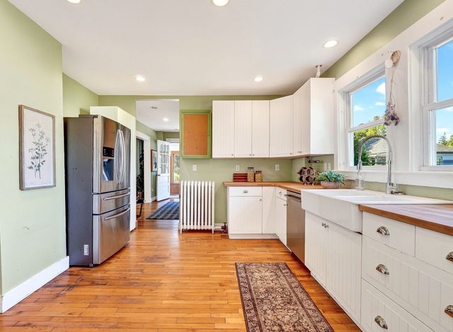4-6 Crane Ave, Maynard, MA 01754