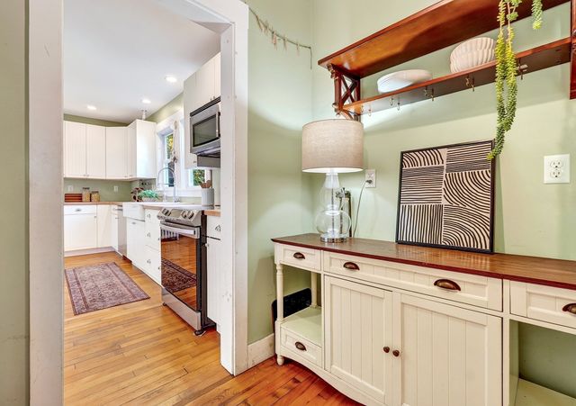 4-6 Crane Ave, Maynard, MA 01754