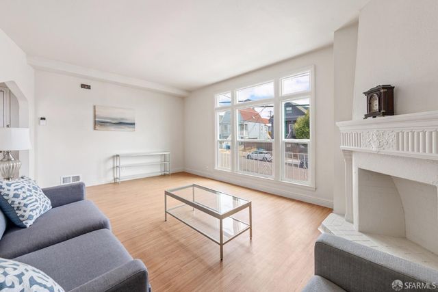 1515 Underwood Avenue, San Francisco, CA 94124