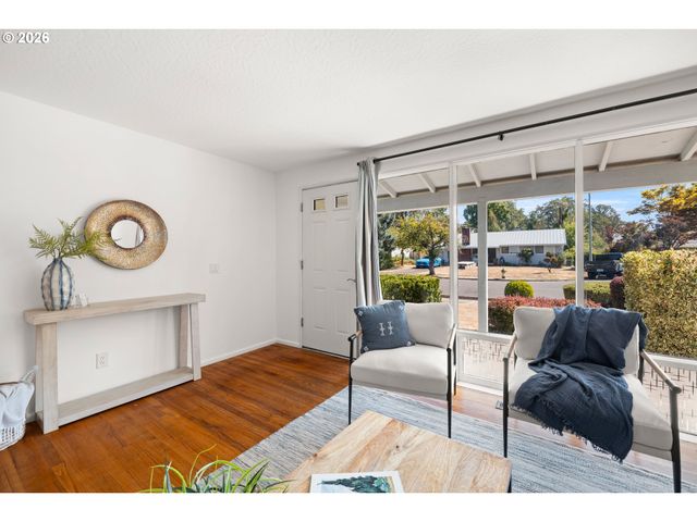 13375 Sw PEARL St, Beaverton, OR 97005