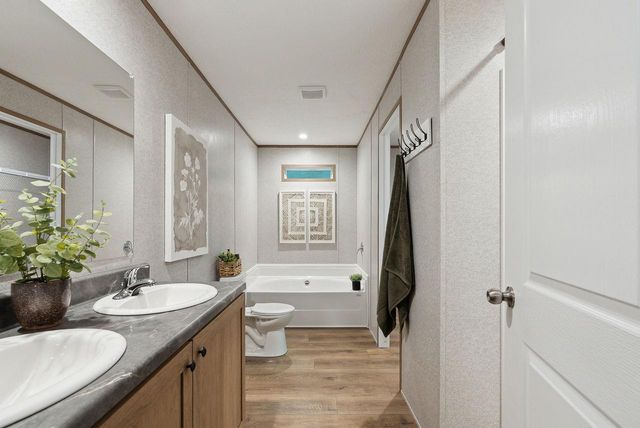 1001 Mustang Crossing Drive, Waller, TX 77484