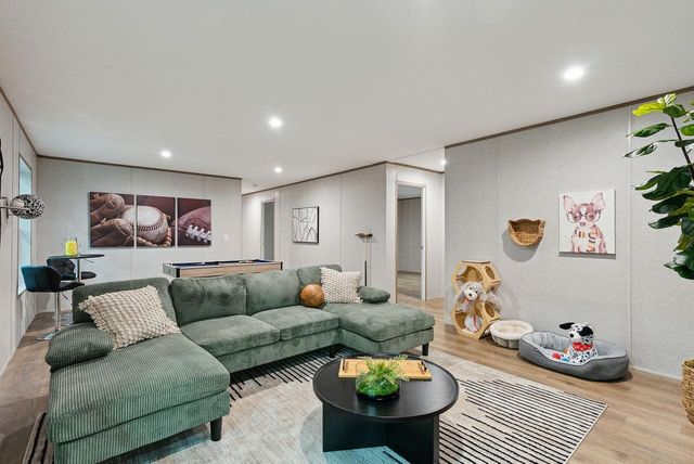 1001 Mustang Crossing Drive, Waller, TX 77484