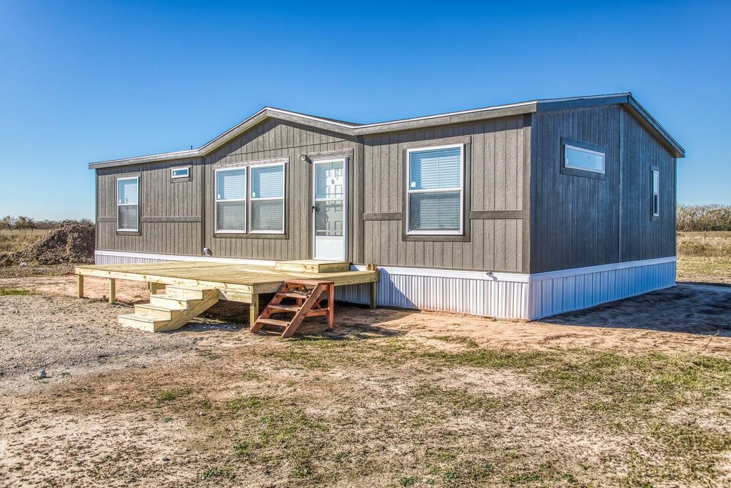 1001 Mustang Crossing Drive, Waller, TX 77484