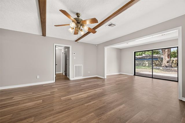 11710 N Petersham Drive, Houston, TX 77031
