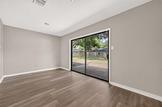11710 N Petersham Drive, Houston, TX 77031