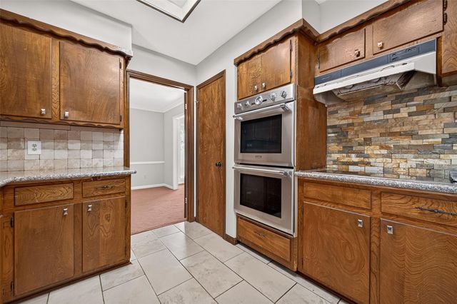 11710 N Petersham Drive, Houston, TX 77031
