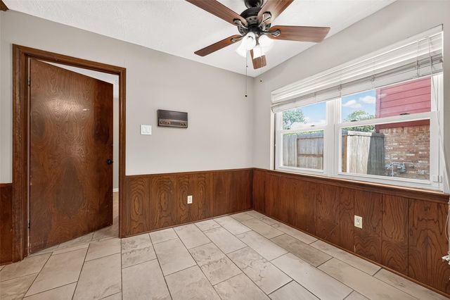 11710 N Petersham Drive, Houston, TX 77031