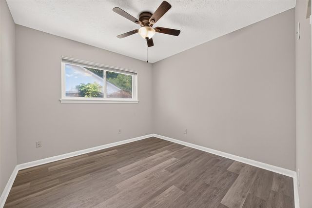 11710 N Petersham Drive, Houston, TX 77031