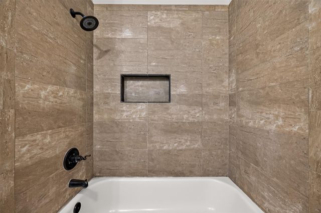 11710 N Petersham Drive, Houston, TX 77031
