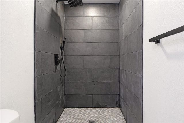 450 Hickory Street, Lewisville, TX 75057