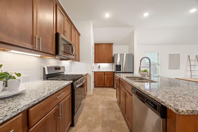 320 Somerville ST, Leander, TX 78641