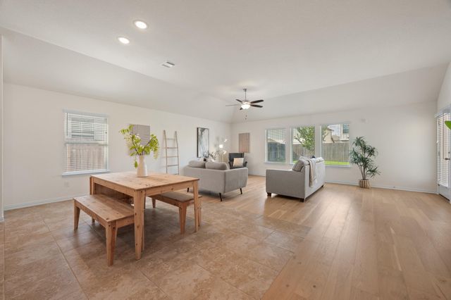 320 Somerville ST, Leander, TX 78641