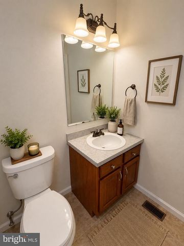 29 CHURCHILL DR, Millville, NJ 08332
