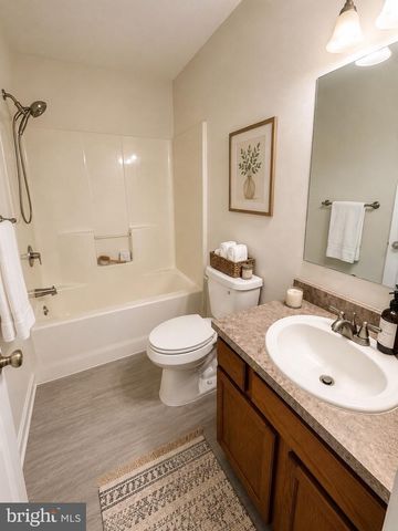 29 CHURCHILL DR, Millville, NJ 08332
