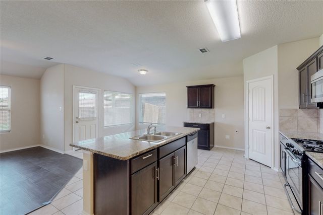 5140 Grayson Ridge Drive, Fort Worth, TX 76179