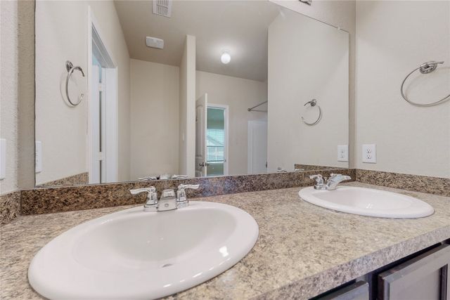 5140 Grayson Ridge Drive, Fort Worth, TX 76179