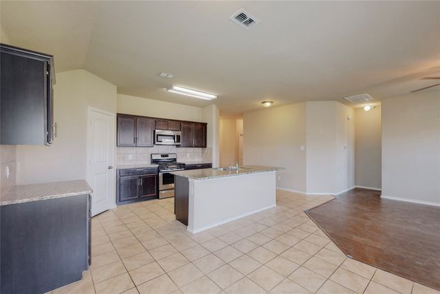 5140 Grayson Ridge Drive, Fort Worth, TX 76179