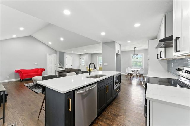 9916 Floyd Street, Overland Park, KS 66212