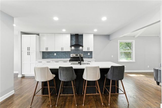 9916 Floyd Street, Overland Park, KS 66212