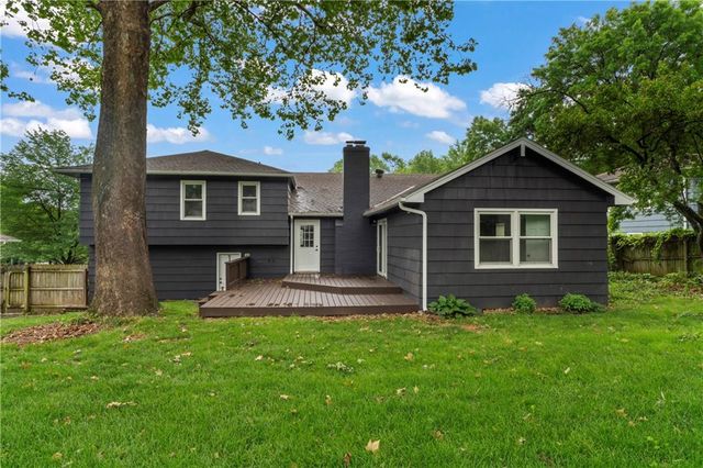 9916 Floyd Street, Overland Park, KS 66212