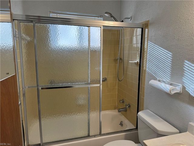 428 Berkshire TER, Hampton, VA 23666