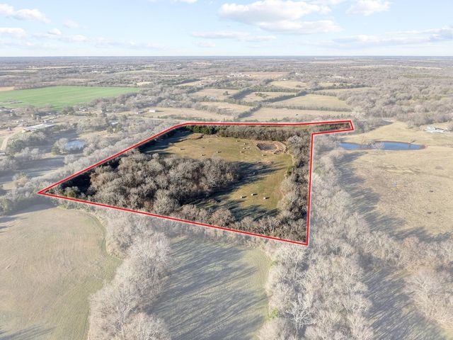 285 County Road 4230, Bonham, TX 75418