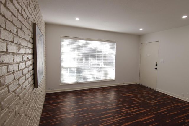 2101 Fountain View Drive 35, Houston, TX 77057