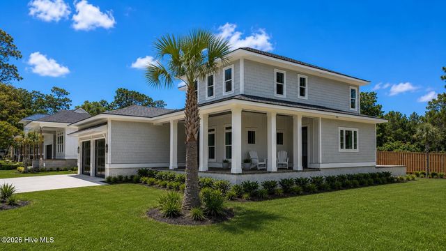 58 E Wayfinder Lane, Hampstead, NC 28443