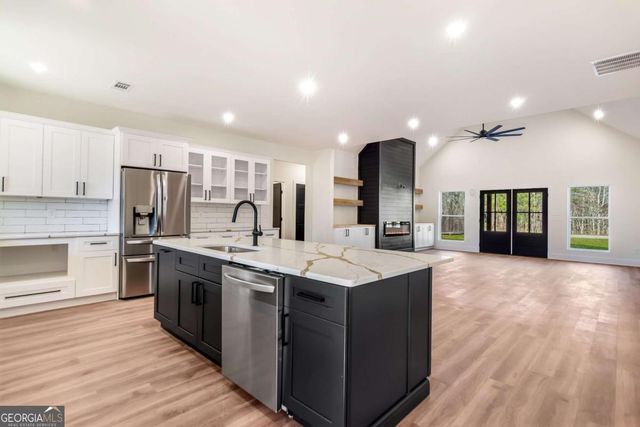 233 Old Post Trail, Talking Rock, GA 30175