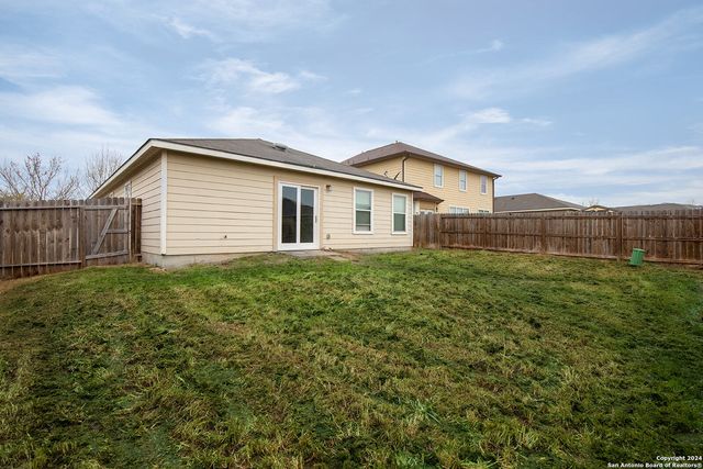 9711 COPPER ROCK, Converse, TX 78109