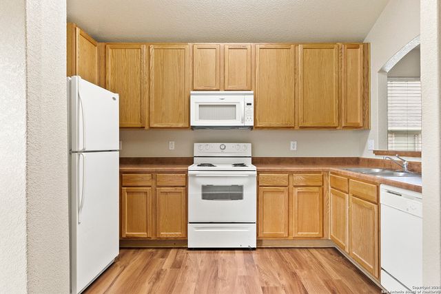 9711 COPPER ROCK, Converse, TX 78109