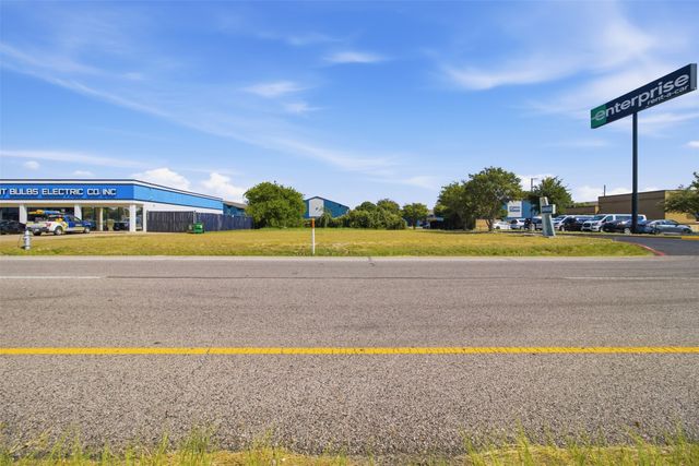 150 S J Elmer Weaver Freeway, Cedar Hill, TX 75104