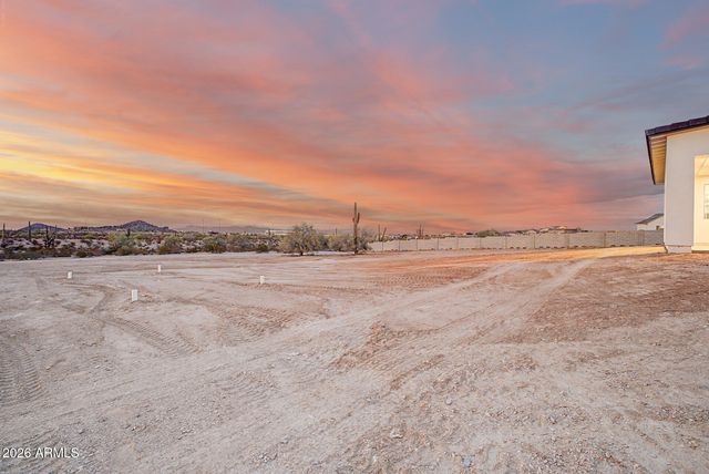 1868 W BROOKE Lane, San Tan Valley, AZ 85144