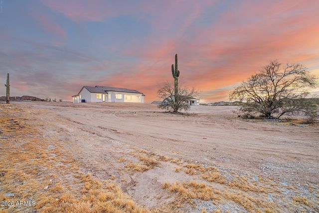 1868 W BROOKE Lane, San Tan Valley, AZ 85144