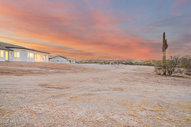 1868 W BROOKE Lane, San Tan Valley, AZ 85144