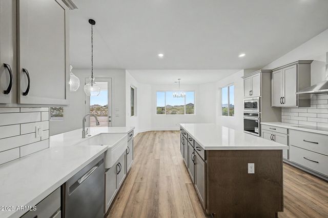 1868 W BROOKE Lane, San Tan Valley, AZ 85144