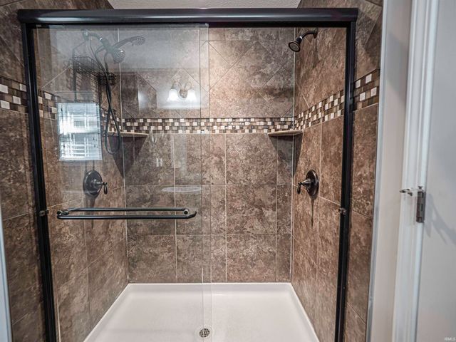 15508 Shakespeare Drive, Evansville, IN 47725