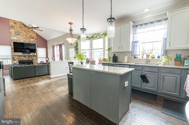 585 ADAMS ST, Easton, PA 18040