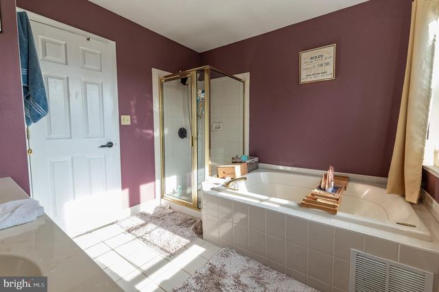 585 ADAMS ST, Easton, PA 18040