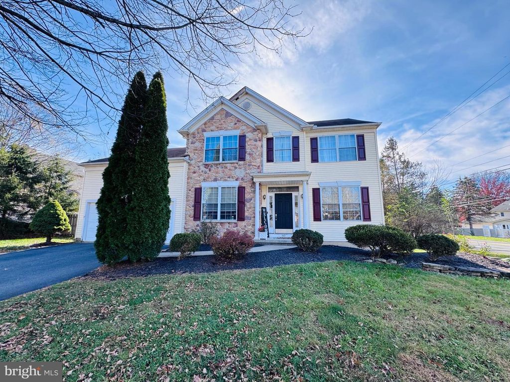 585 ADAMS ST, Easton, PA 18040